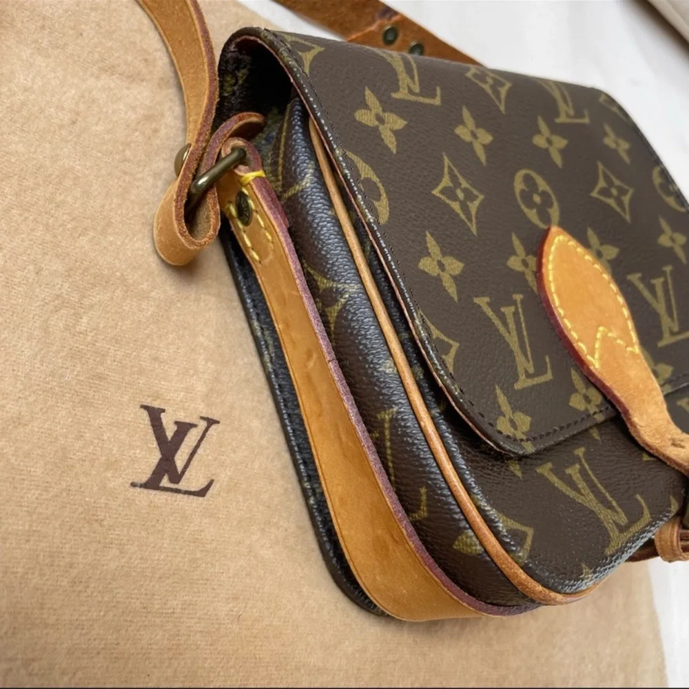 SALE 🌹 Louis Vuitton 1988 Cartouchiere GM Monogram Shoulder Handbag - Picture 11 of 16